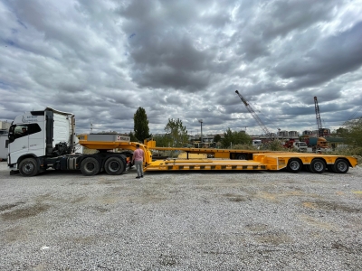 Lowbed İmalat, <b>Lowbed imalat</b> ile taşınabilecek diğer araç veya parçalar şunlardır; vinç malzemeleri, boru hatları, köprü kirişleri, tekerli vinçler, çelik kafes konstrüksiyonlar, rüzgar tribünleri, inşaat ve iş makineleri, tekneler ve yelkenliler lowbed taşımacılığına örnektir.